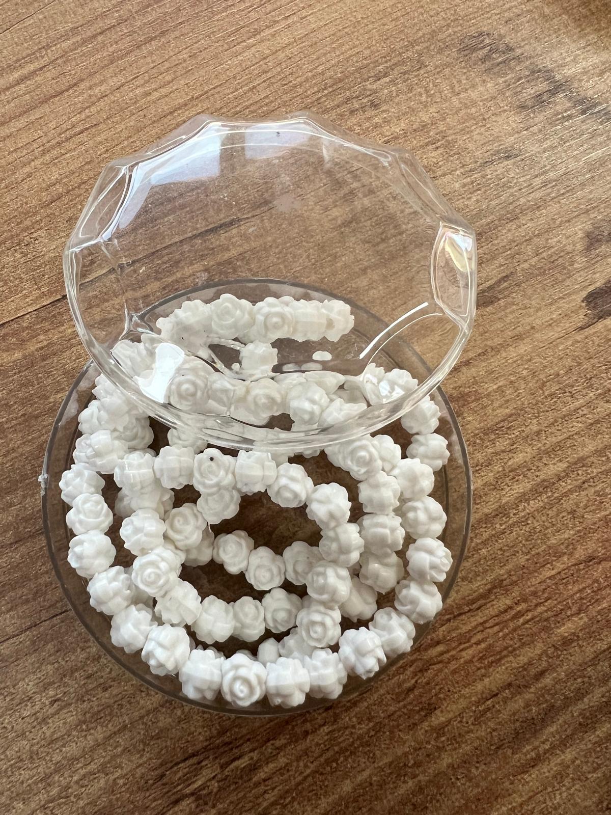 KLM ADET OLARAK GÜL KOKULU BEYAZ TESBİH